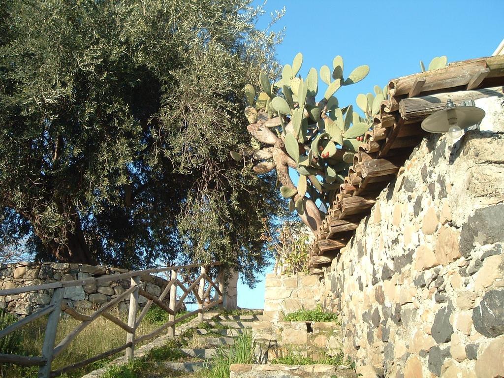 Antico Borgo Etneo Agriturismo Villa Calatabiano Buitenkant foto