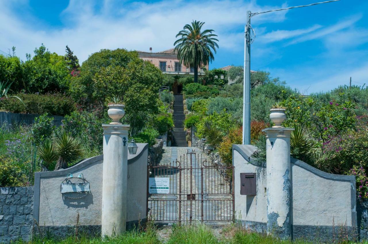 Antico Borgo Etneo Agriturismo Villa Calatabiano Buitenkant foto