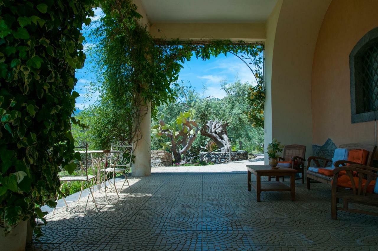 Antico Borgo Etneo Country Hotel Calatabiano Buitenkant foto