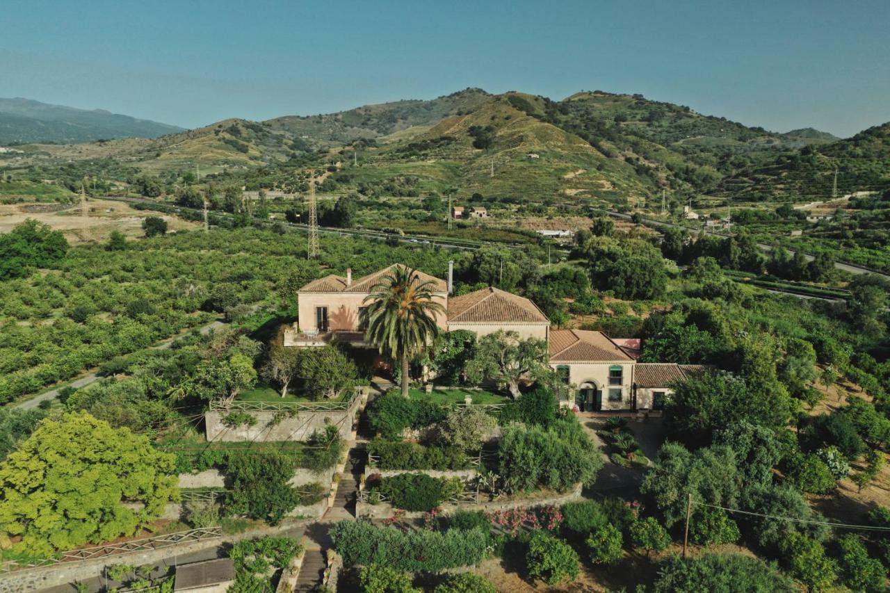 Antico Borgo Etneo Country Hotel Calatabiano Buitenkant foto